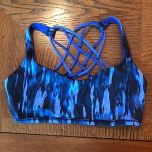 Lululemon sports bra